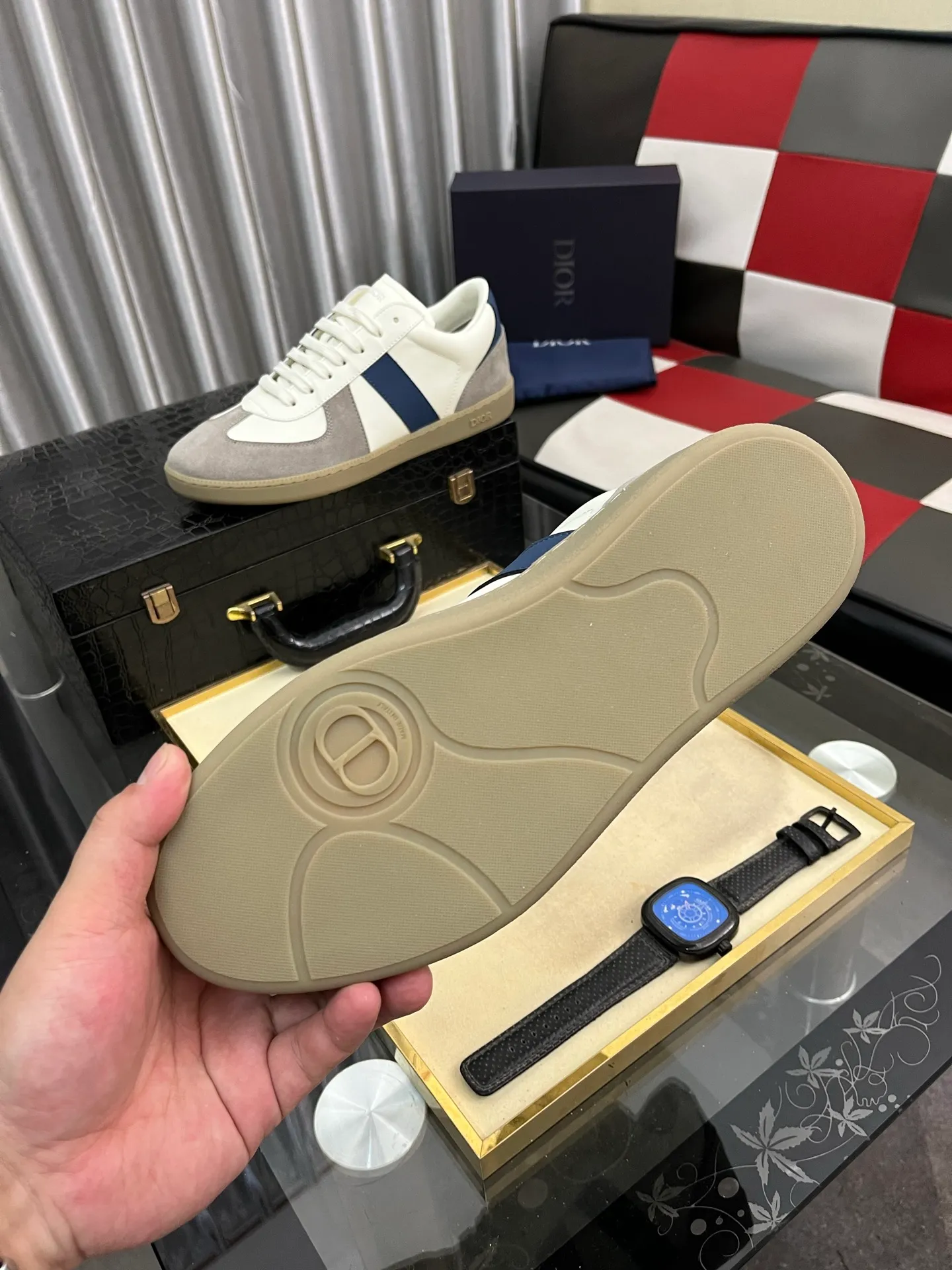 Men's shoes💰380⌚️⌚️[Dior] Dior's new men's genuine leather casual shoes, the highest version on the market, any comparison is welcome🆚! The original leather has excellent texture and is super high-end! Fetal sheep net lining imported from Italy, removable pad! Luxurious materials and fine workmanship, highly recommended! Code number: 38-44